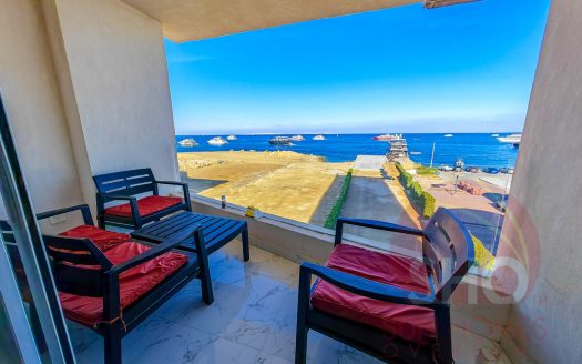 3 bed with incredible sea views BW01